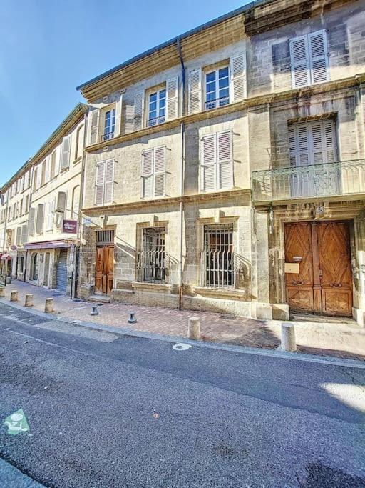 Le Toucan - 100M Palais Et Pont Avinhão Exterior foto